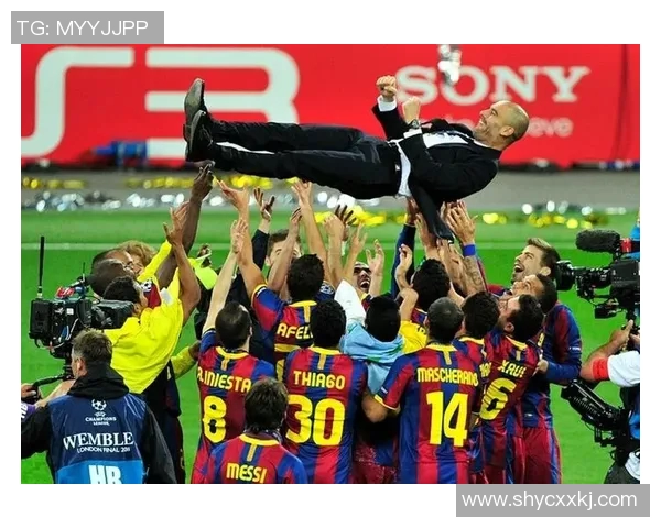 哥本哈根与阿贾克斯的对决解析:战术较量与历史渊源的深度剖析 哥本哈根与阿贾克斯的对决解析:战术较量与历史渊源的深度剖析