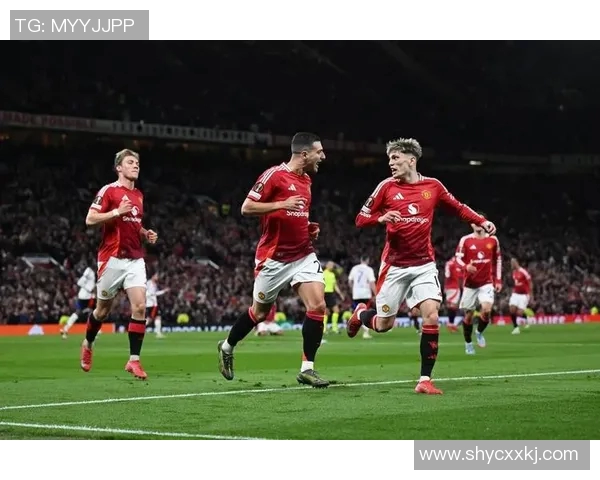 奥格斯堡主场迎战曼联双方争夺欧战资格关键战役 奥格斯堡主场迎战曼联双方争夺欧战资格关键战役