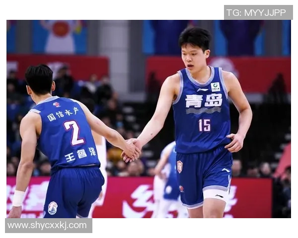 CBA焦点对决广东宏远迎战北京首钢争夺季后赛席位的激烈战斗