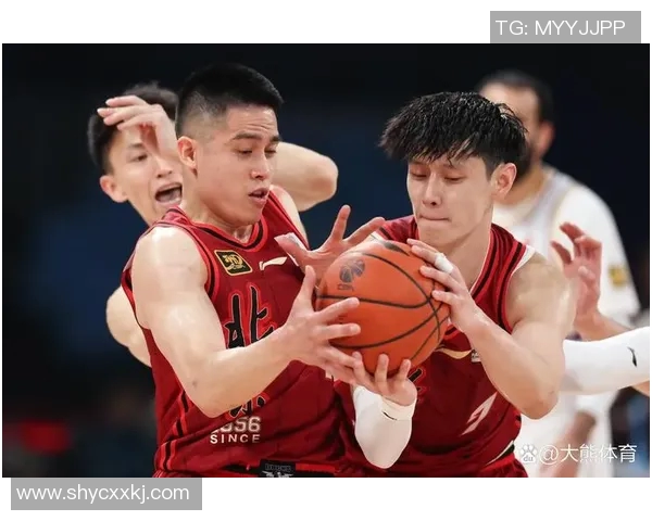 广东男篮迎战北京队争夺cBA季后赛席位精彩对决不可错过 广东男篮迎战北京队争夺cBA季后赛席位精彩对决不可错过