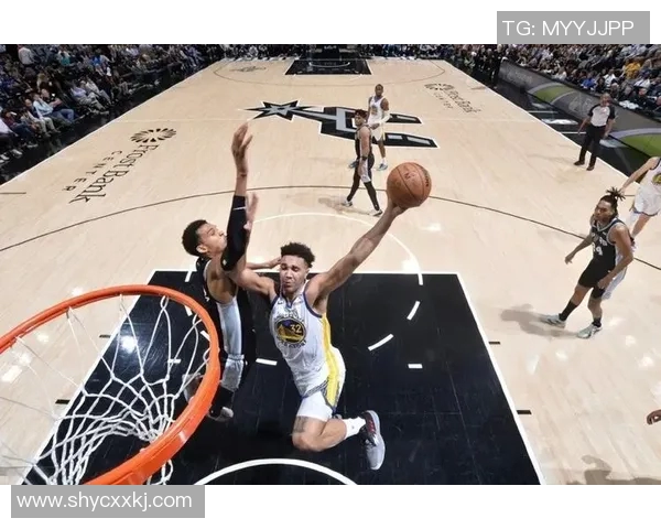 文班亚马首场比赛表现惊艳5次盖帽加上隔扣字母哥引发热烈讨论 文班亚马首场比赛表现惊艳5次盖帽加上隔扣字母哥引发热烈讨论