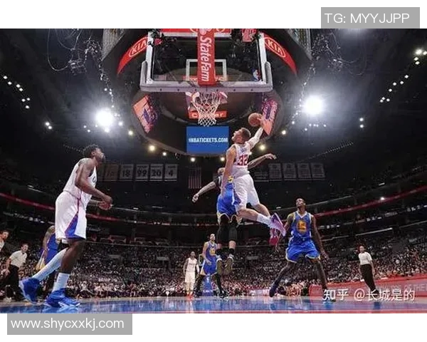 卡里斯勒韦尔在NBA赛场上的成长与挑战之路探讨 卡里斯勒韦尔在NBA赛场上的成长与挑战之路探讨